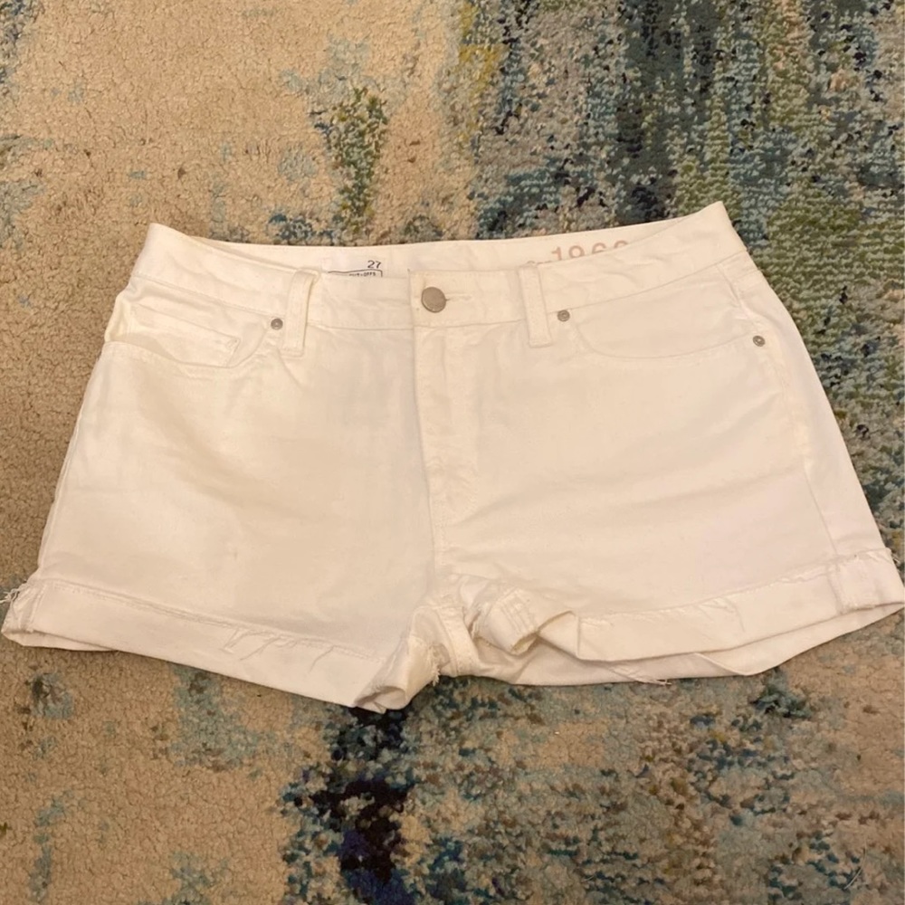 Gap white denim shorts 27